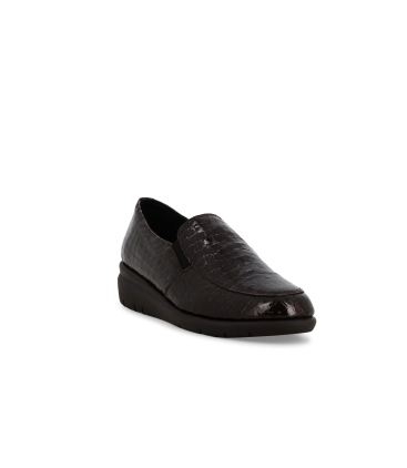 Mocassino donna comodo in vernice marrone k55234z