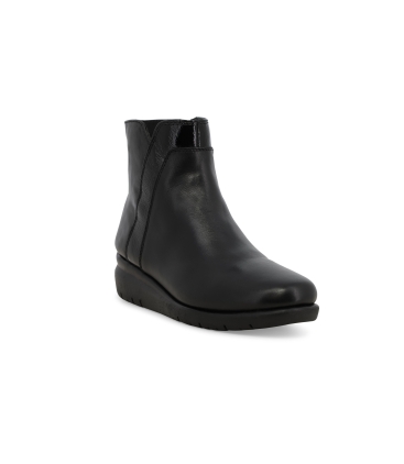 Stivaletto donna in pelle e vernice nero k55236z