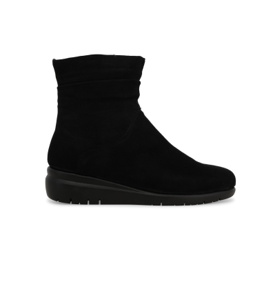 Stivaletto donna in camoscio nero k55237z