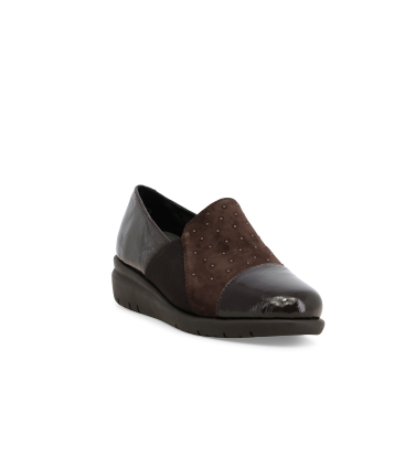 Mocassino donna in vernice e camoscio marrone k55239z