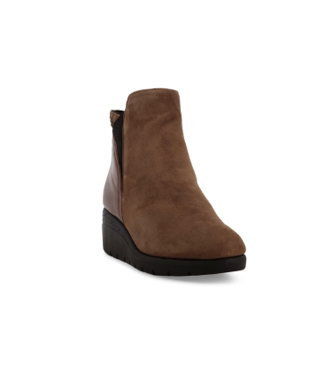 Stivaletto donna in camoscio e pelle beige k55274z