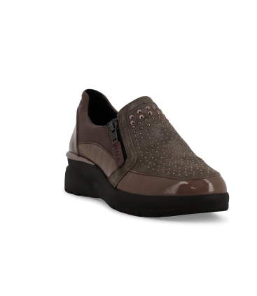 Sneakers donna in vernice e camoscio marrone k55441z