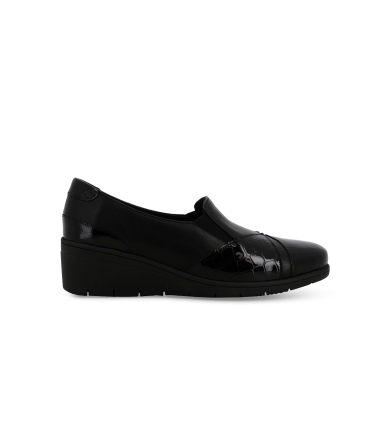 Mocassino donna comodo in morbida pelle e vernice nero k91617z