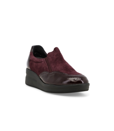 Sneakers donna in camoscio e vernice bordo r25641z