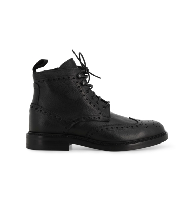Stivaletto uomo allacciato con coda di rondine in pelle nero u24655