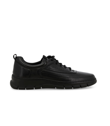Sneakers uomo allacciata in morbida pelle nero u55707