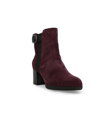 Stivaletto donna in camoscio bordo z250z